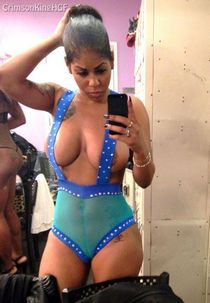 Smooth bodied babe Sandy